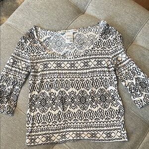 American Rag Black and White Graphic Fitted Blouse